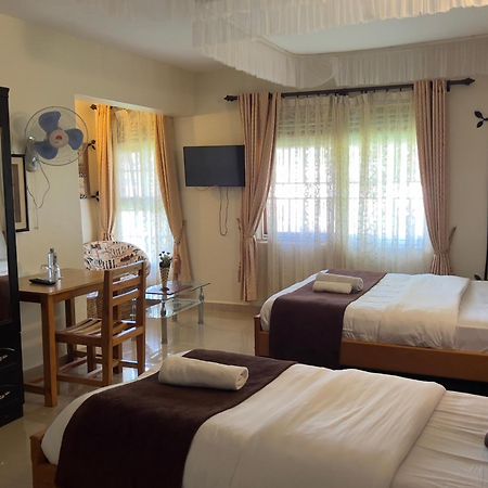 Sunset Hotel Entebbe Exterior photo