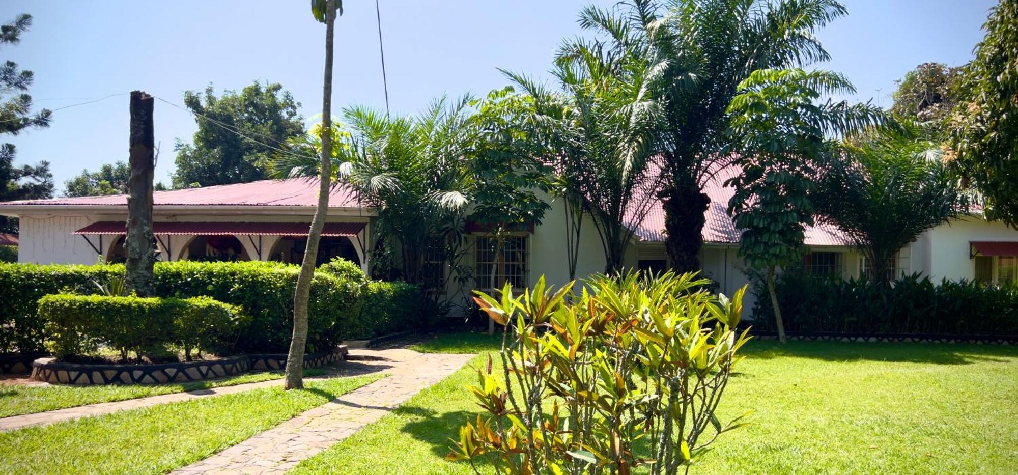 Sunset Hotel Entebbe Exterior photo