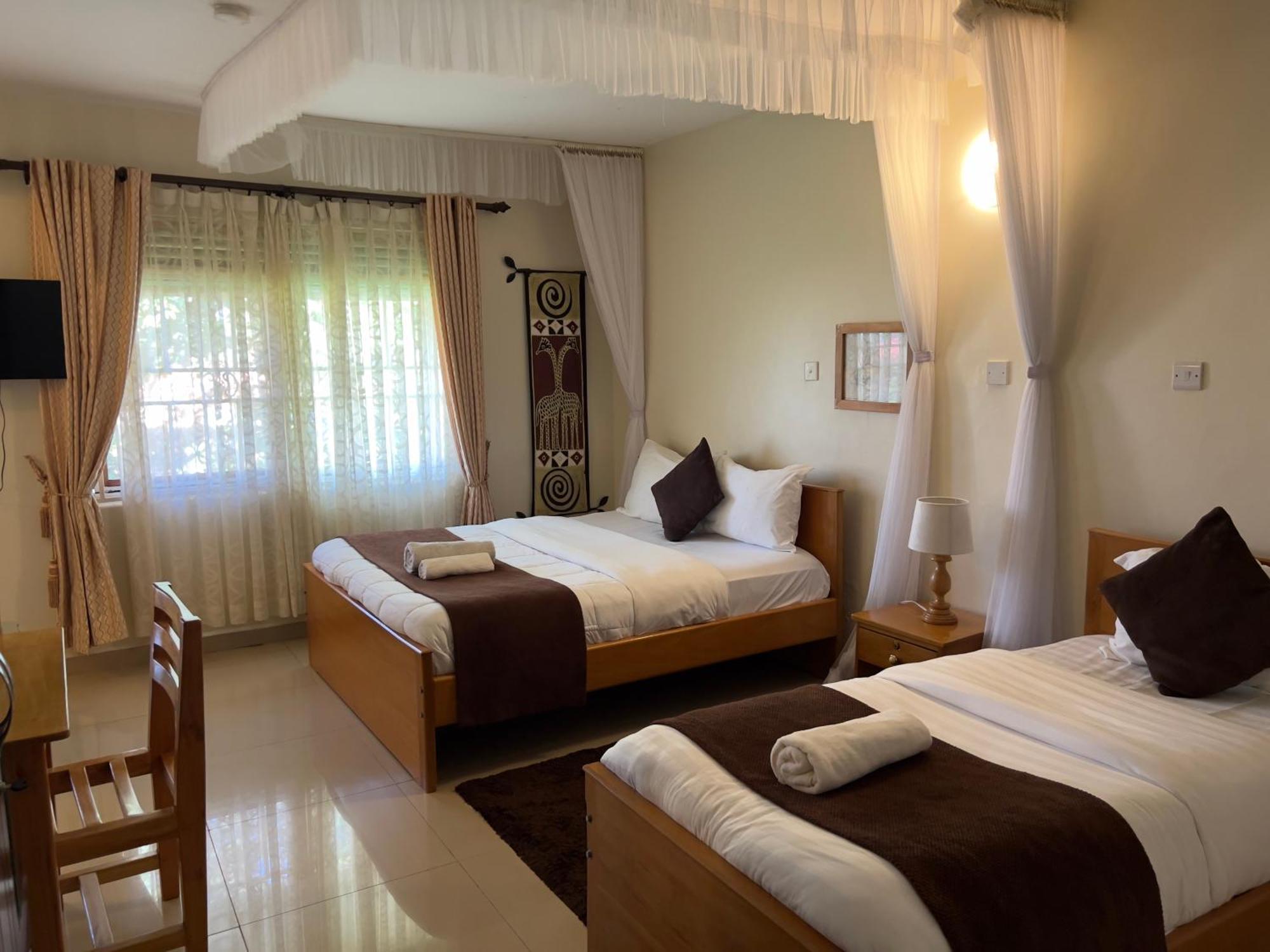 Sunset Hotel Entebbe Exterior photo